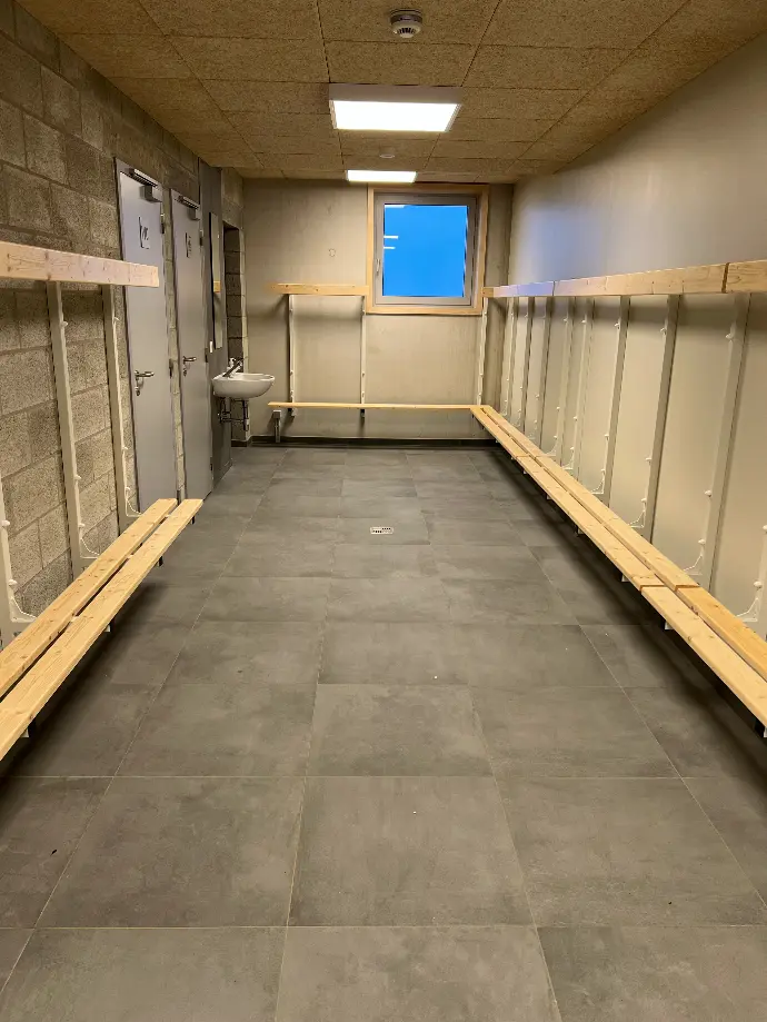 Photo d&#39;un vestiaire du centre sportif de gouvy